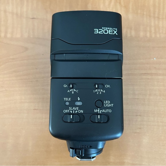 Canon Speedlite 320EX - Picture 4 of 7